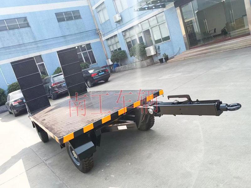 3吨带爬梯工业牵引乐鱼（中国）