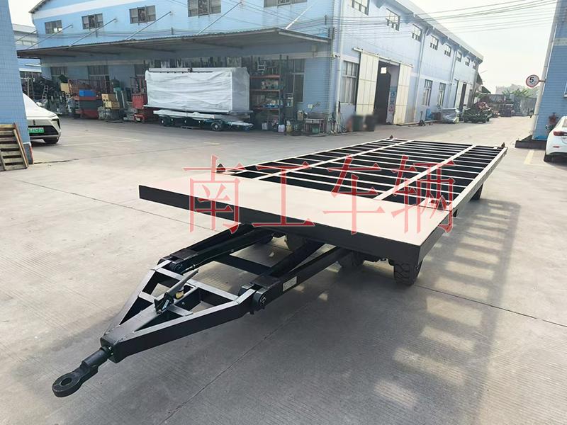 12吨骨架式乐鱼（中国） 带角锁刹车全挂车
