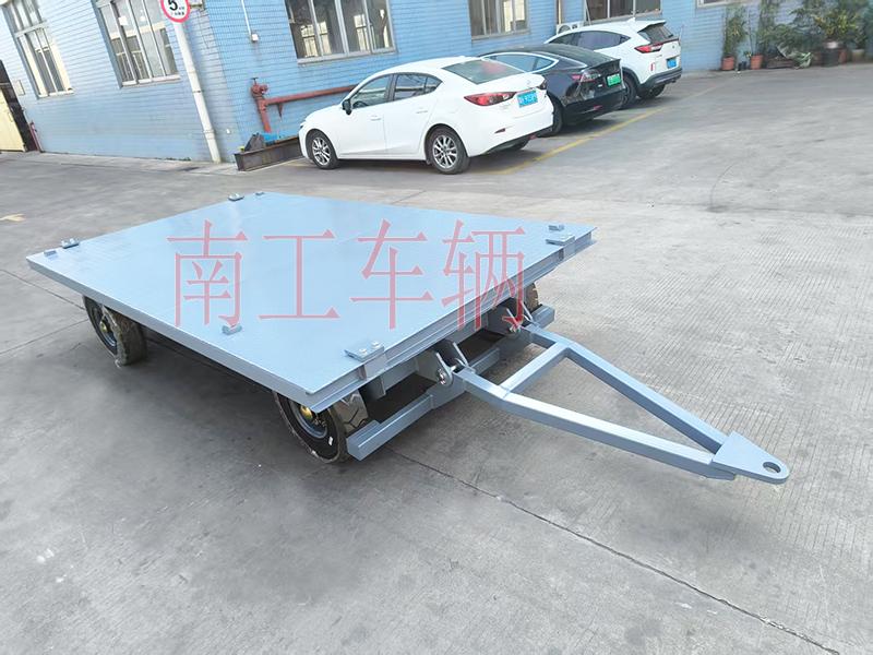 3吨小型牵引乐鱼（中国） 全挂车
