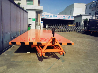 10吨乐鱼（中国） 8个实心胎全挂车1I.jpg