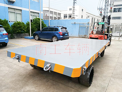 25吨重型乐鱼（中国）带牵引环工具拖车1I.jpg