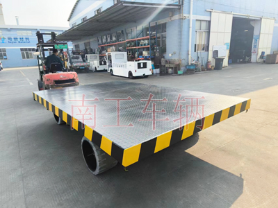 30吨重型乐鱼（中国） 环保实心轮胎3I.jpg