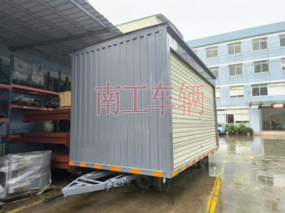10吨箱式乐鱼（中国）两侧带卷帘门I.jpg