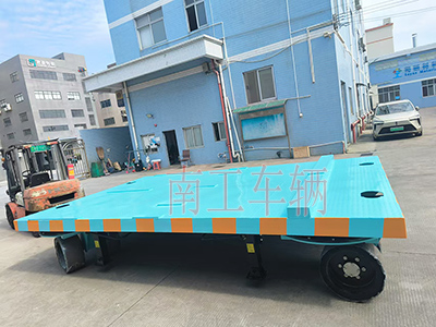 18吨重型乐鱼（中国） 四个转盘工具拖车3I.jpg