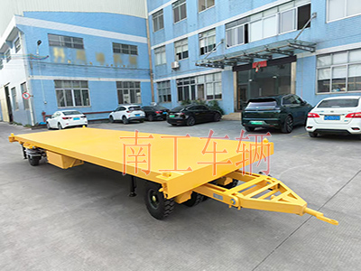 10吨乐鱼（中国）带液压支腿伸缩梯工具车3I.jpg